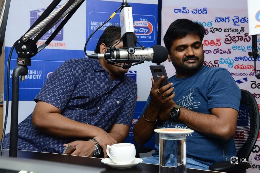 Mahanubhavudu-Movie-Team-At-Radio-City